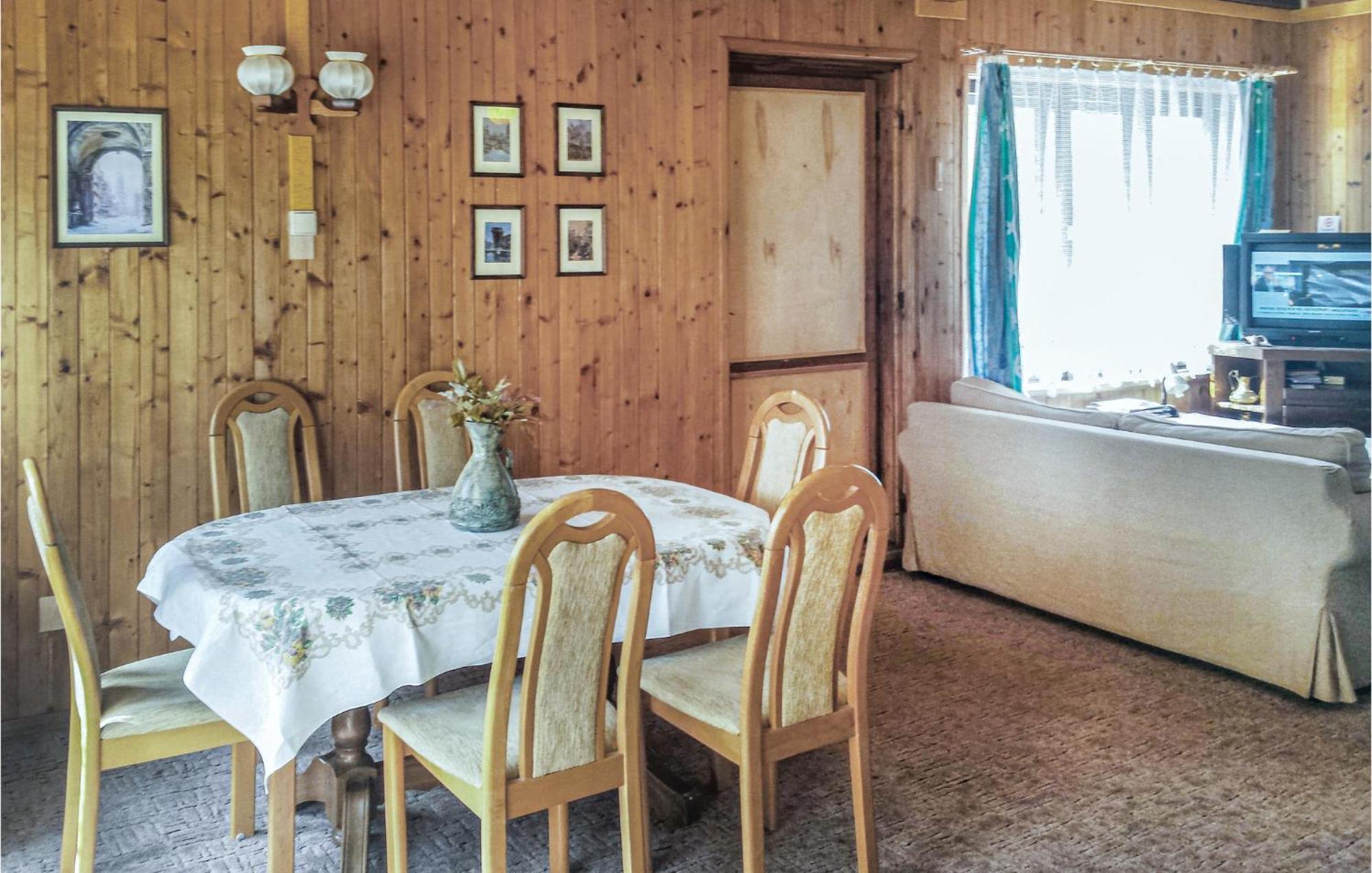 3 Bedroom Stunning Home In Dziemiany Luaran gambar