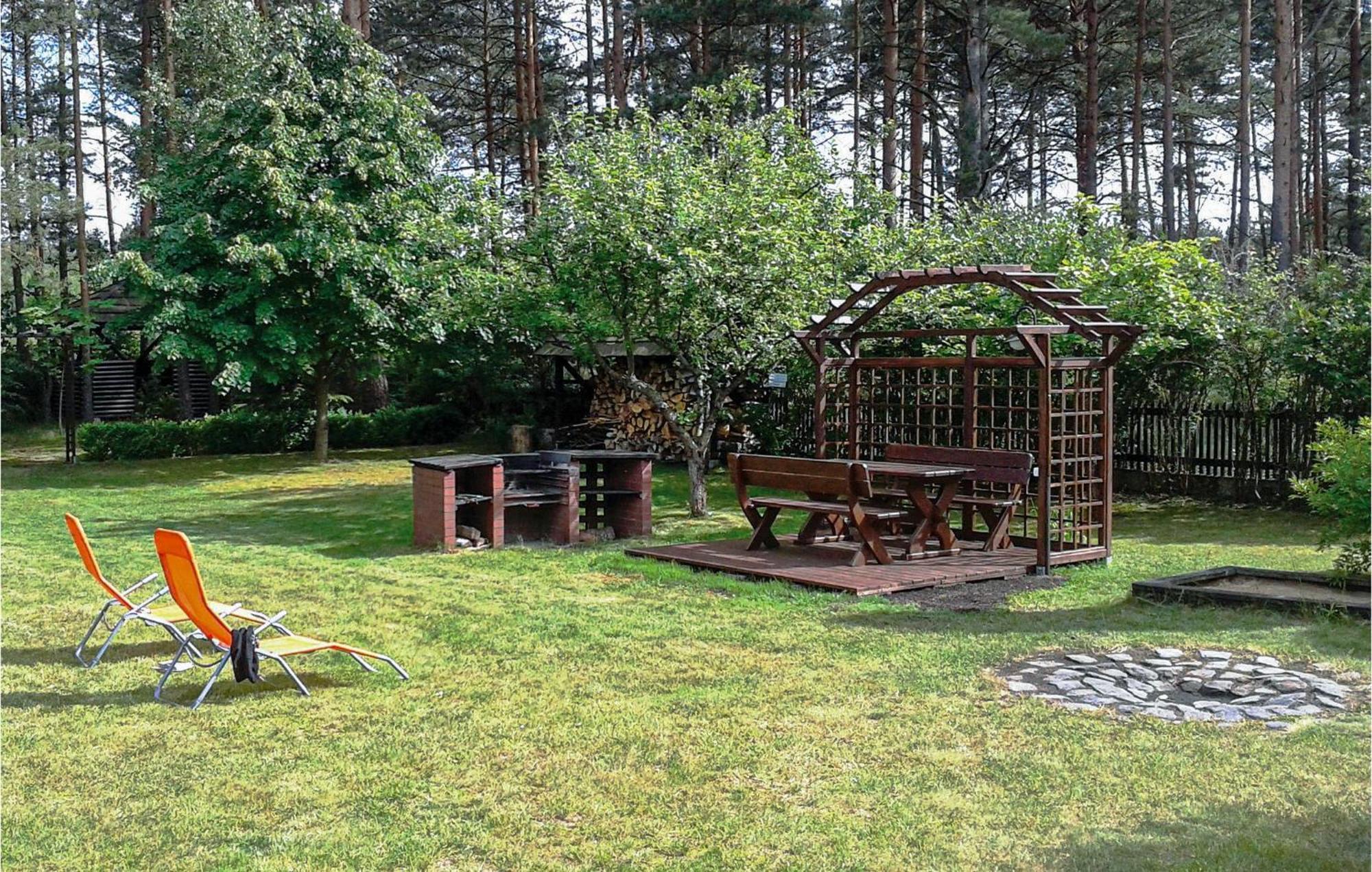 3 Bedroom Stunning Home In Dziemiany Luaran gambar