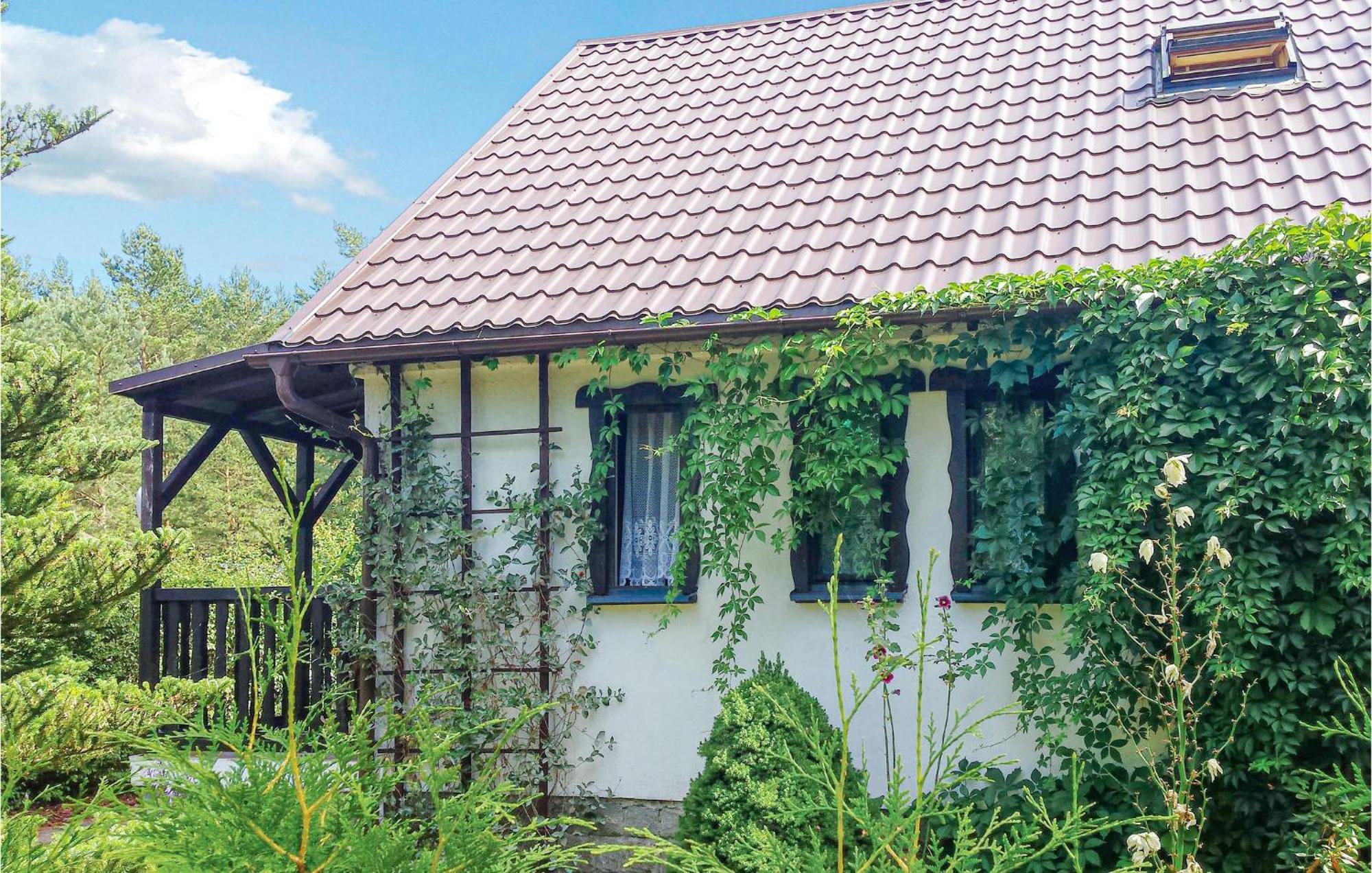 3 Bedroom Stunning Home In Dziemiany Luaran gambar